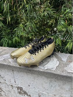 Under Armour Men's Blur Pro Golden Child Football Cleats
