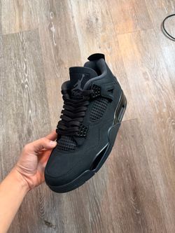 Black cat 4s sz10 men’s