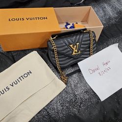 Mint Condition Louis Vuitton New Wave Shoulder Bag MM Black Leather