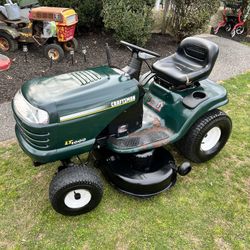 Craftman Lawn Tractor 