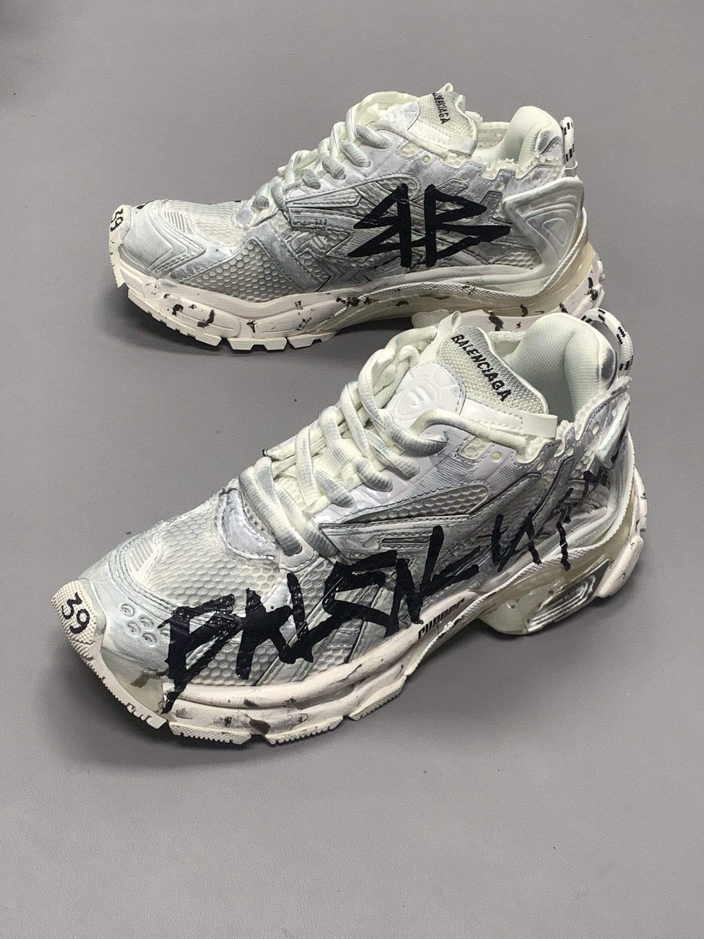 Balenciaga Runner Graffiti White/Black Men’s SIZE 10 (New)