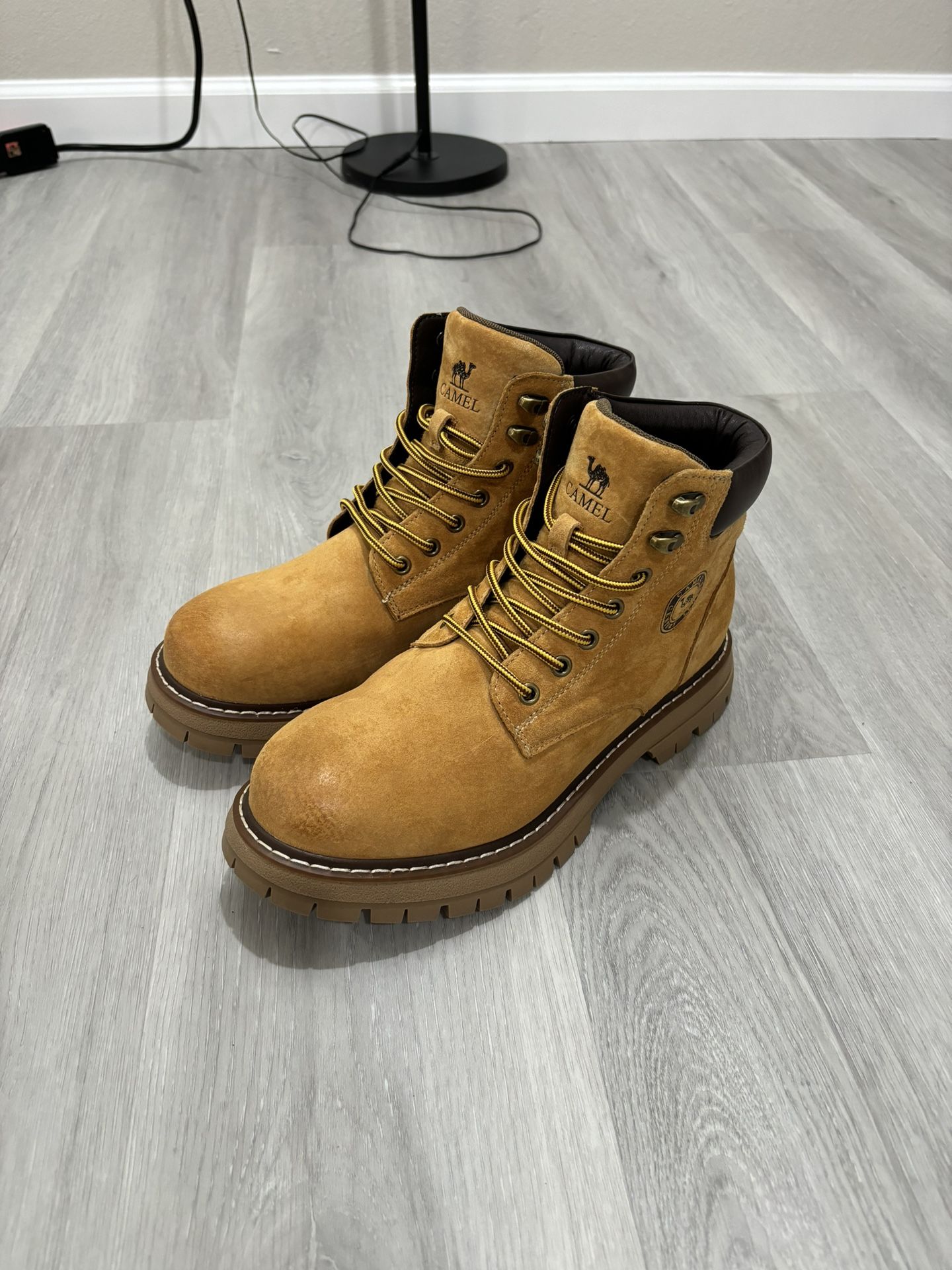 New Camel Legend Century Work Boots US9 for Sale in Irwindale, CA
