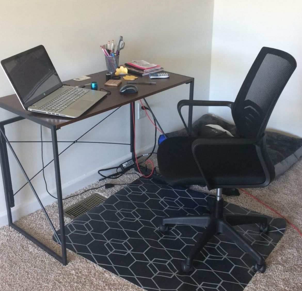 40” DESK AND CHAIR WITH LUMBAR SUPPORT