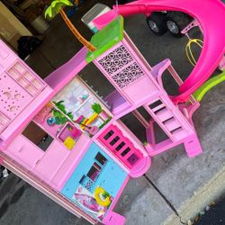 Barbie Dream House 