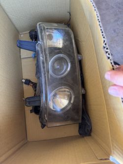 06 Scion xB HID Projector Headlights