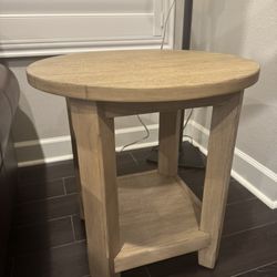 Pottery Barn Benchwright Round End Tables (2) – Solid Wood