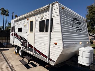 2008 19 Ft Attitude Traxs Travel Trailer