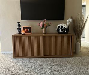 Tv stand