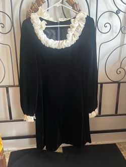Vintage 1960’s Black velvet dress