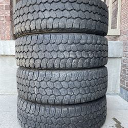 275-70-18 LT / FULL SET / GOODYEAR WRANGLER 