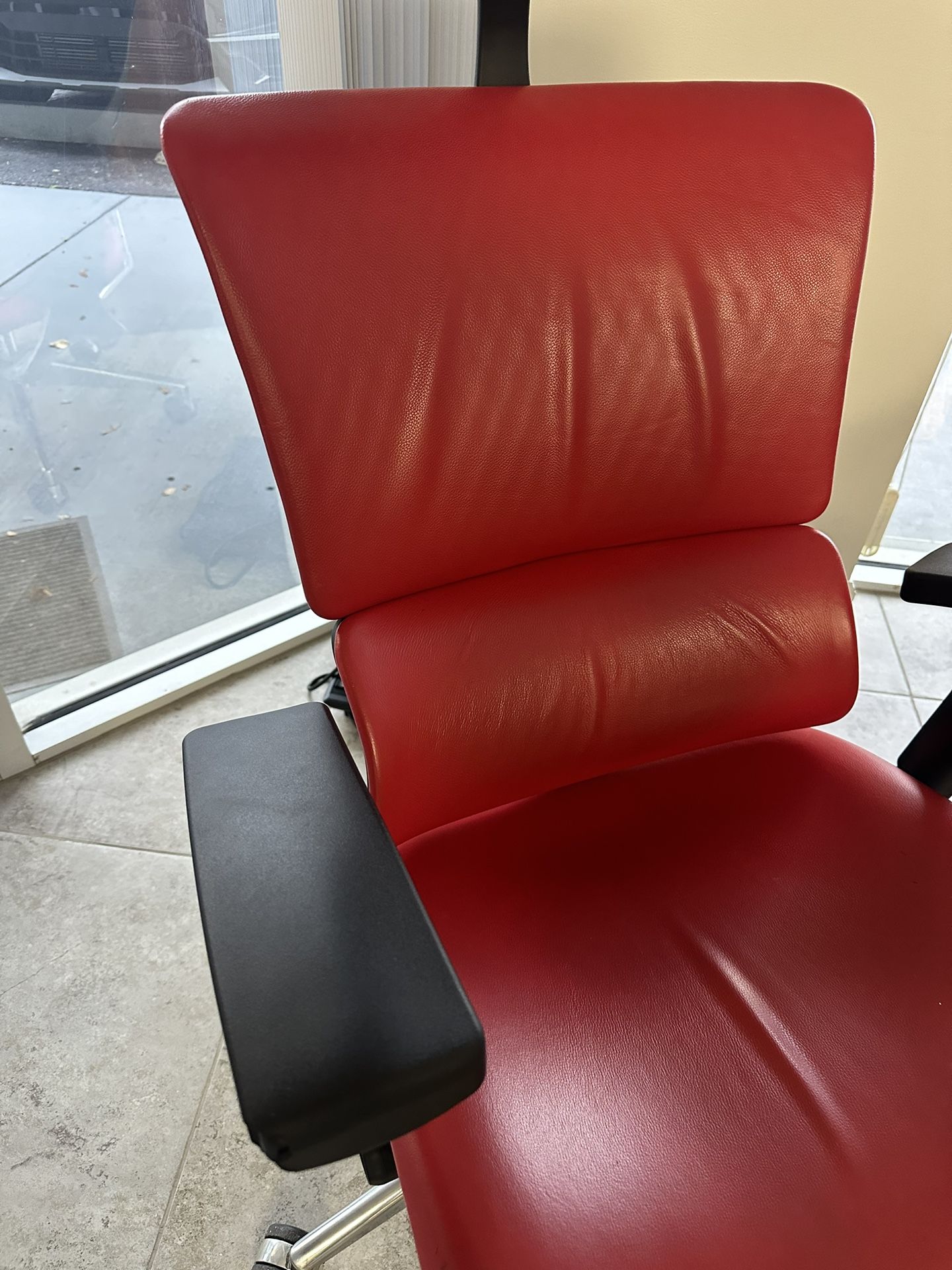X Executive Chair