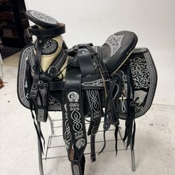 Montura Charra