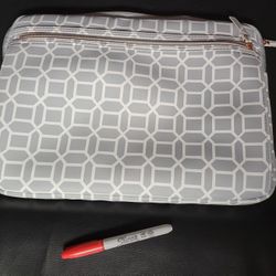 Lap Top Bag, Studio C, 16 x 1. Fits Large Laptop And Cord.
