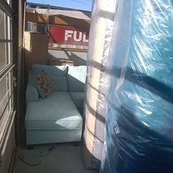 Full Service Furniture Store 