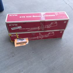BMW 2001 330 CI KYB Gas Struits