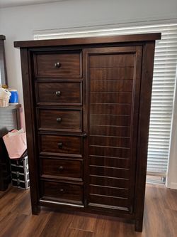 Mor Furniture Sonora Man’s Chest – Espresso Finish