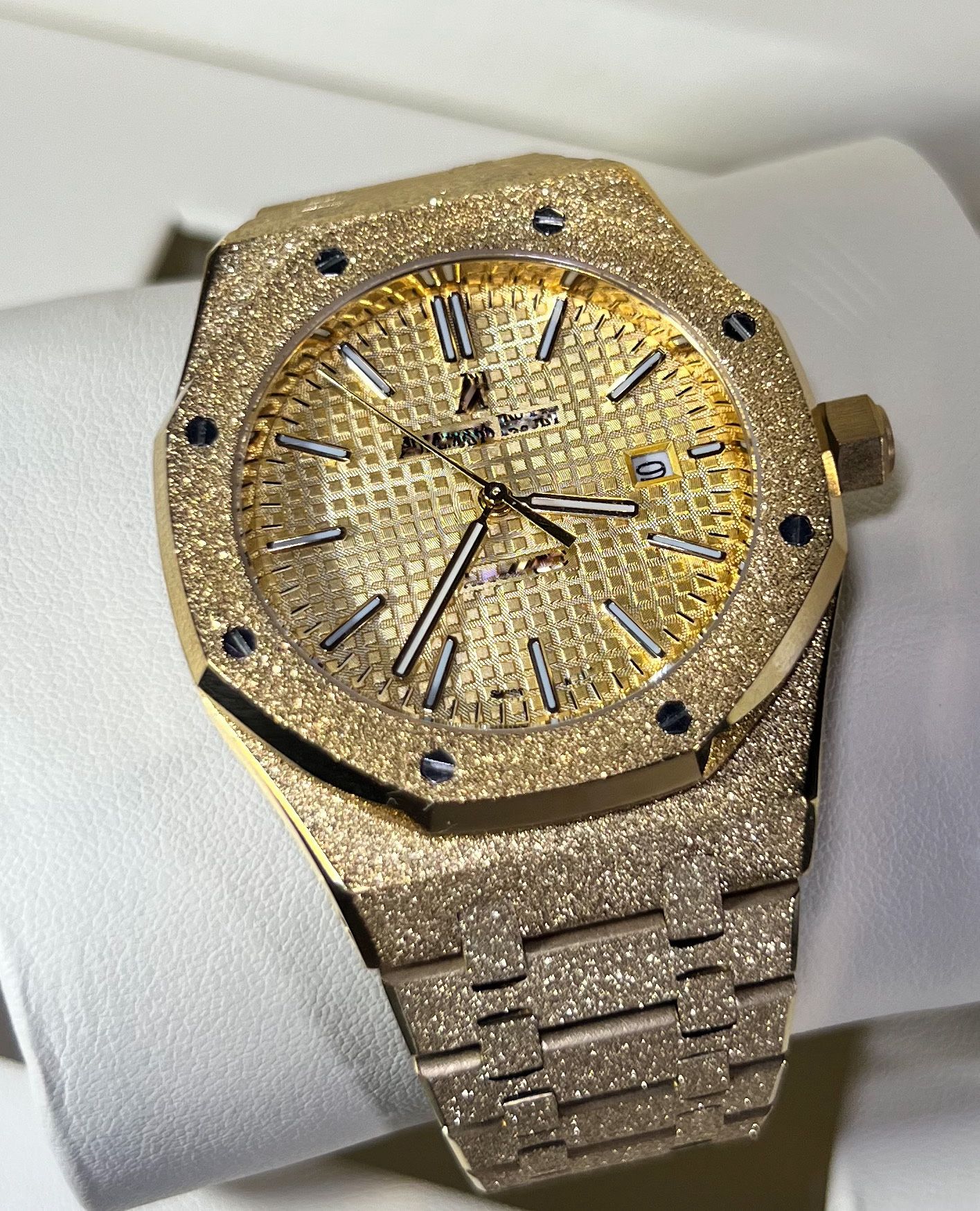 Shiny Gold Automatic Watch