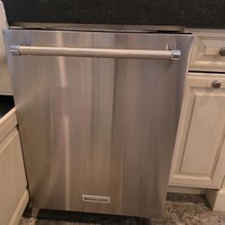 Kitchen Aid dishwasher 