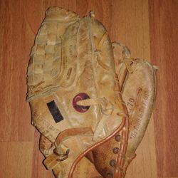 Rawlings Baseball Glove