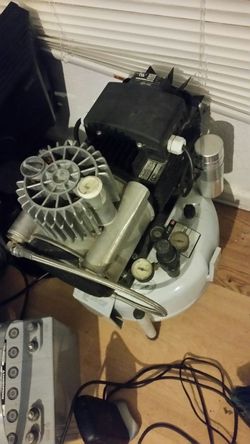 JUN AIR SILENT AIR COMPRESSOR