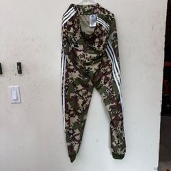 Camo Adidas Sweatpants Youth Large