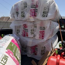 New Owening R15 Faced KraftR-15 Insulation 3.5” x15” x93”