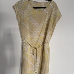 Yellow Dress 