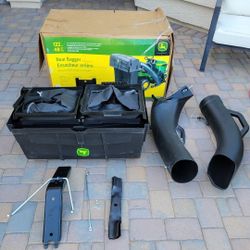 John Deere 48 in. Twin Bagger for 100 Series Tractors