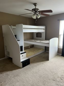 Triple Bunk Bed 