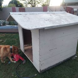 Large DOG HOUSE FOR SALE