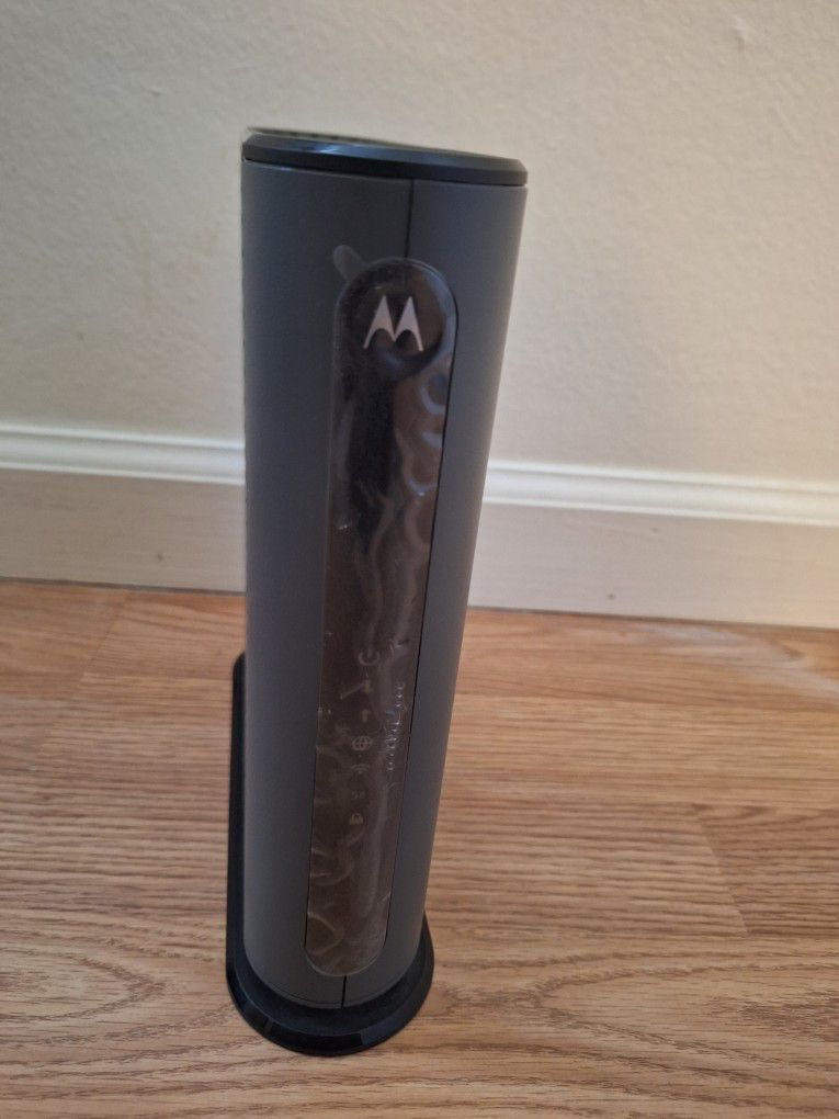 Motorola MG7550 Modem + AC1900 Router
