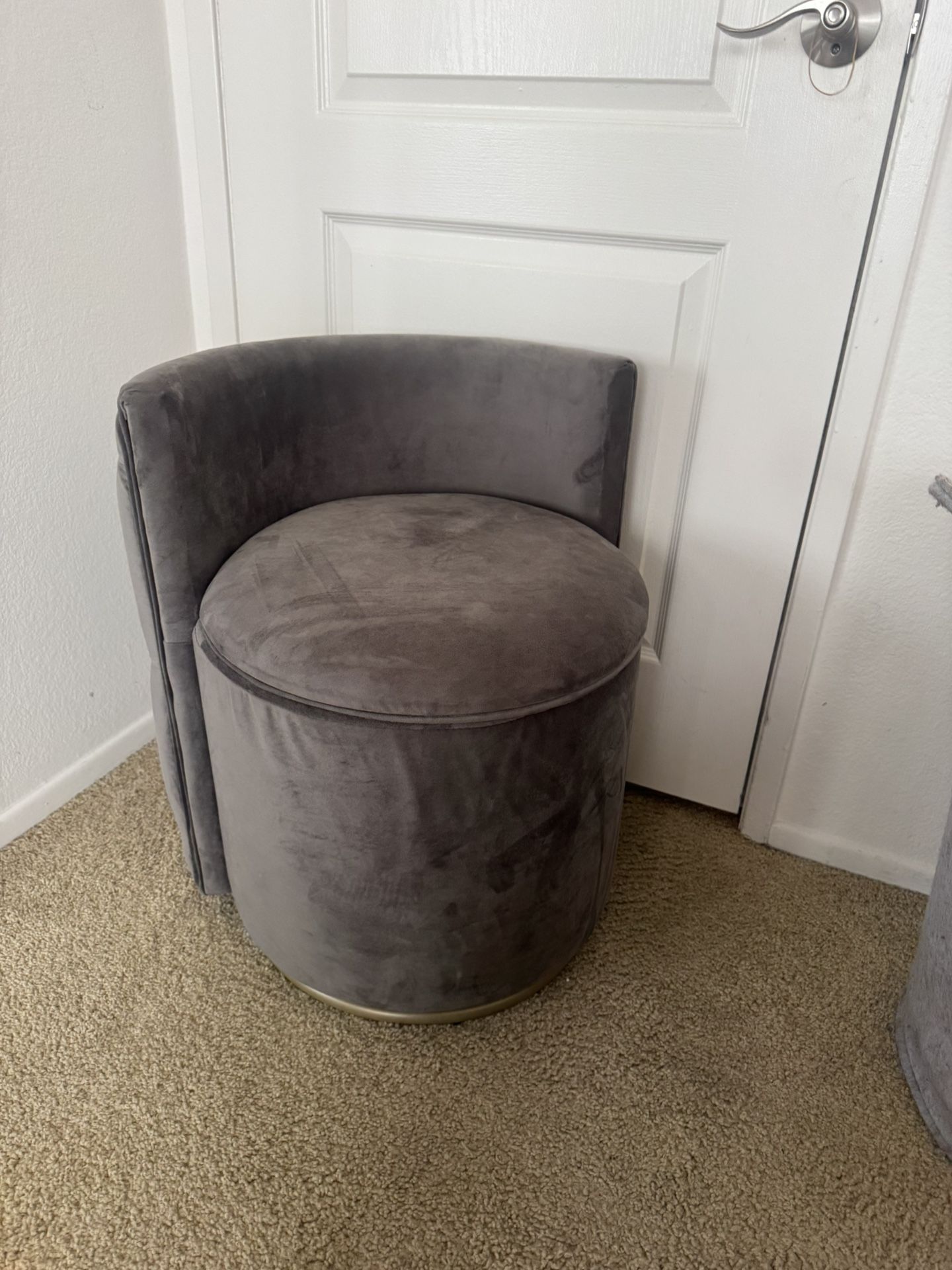 Swivel Accent Chair