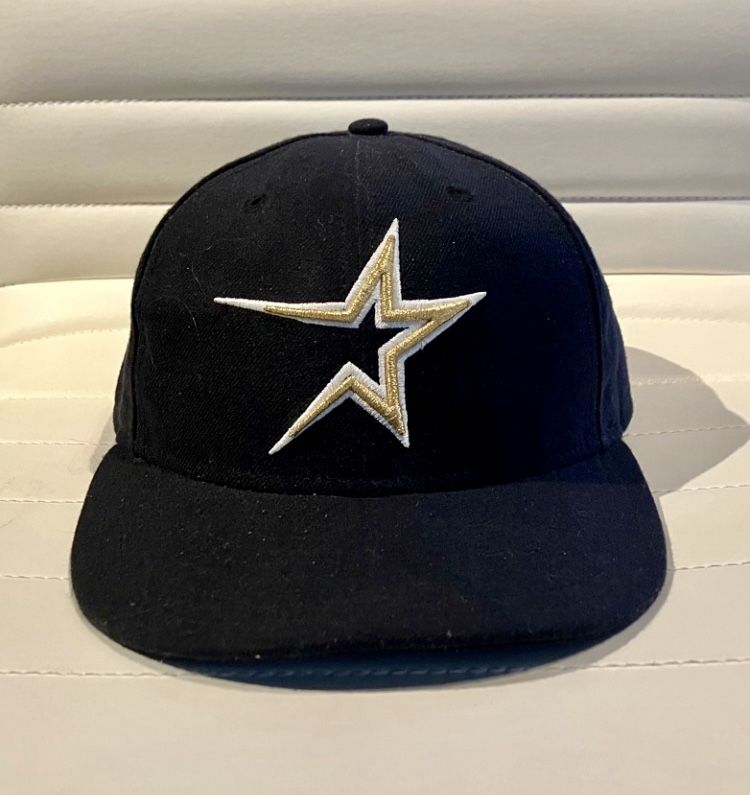 Astros - Houston Texas Fitted Classic Original Vintage Gold Star Ball Cap New Condition Never Worn Display Only
