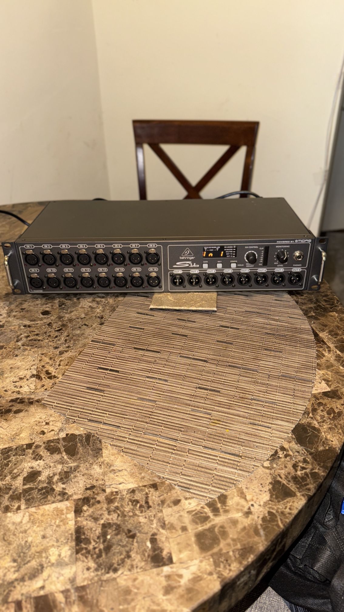 Behringer S16 Digital Stage Box