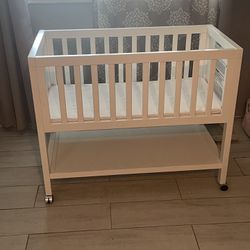 Small Crib / Cuna 