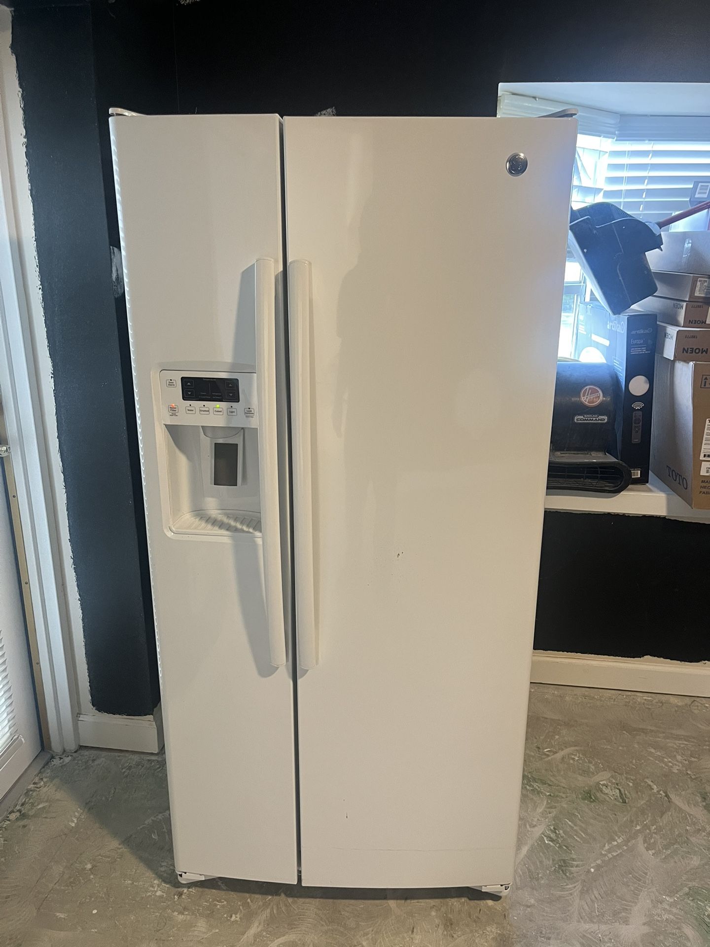 GE Refrigerator