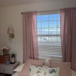 Curtains in soft blush pink