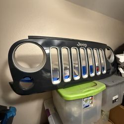 Jeep Sahara Grill