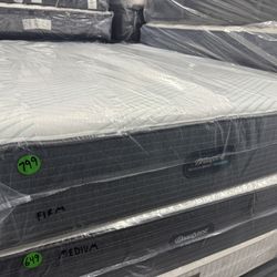 QUEEN SIZE SIMMONS BEAUTYREST PRESSURESMART HYBRID (FIRM) MATTRESS & BOX SPRING BED SET