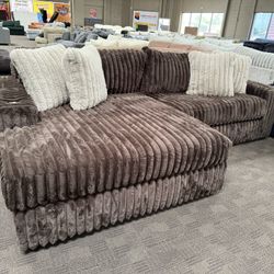 Rich Comfy Brown Sectional W/ Cupholders 