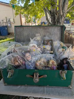 Chest full of collectors dolls