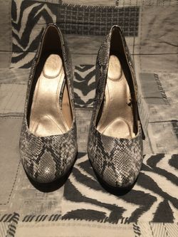 MEMO-TECH HEELS-size 8 1/2