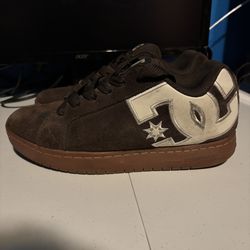 DC Court Graffik Brown 9.5
