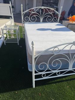 Queen size bed and night stand