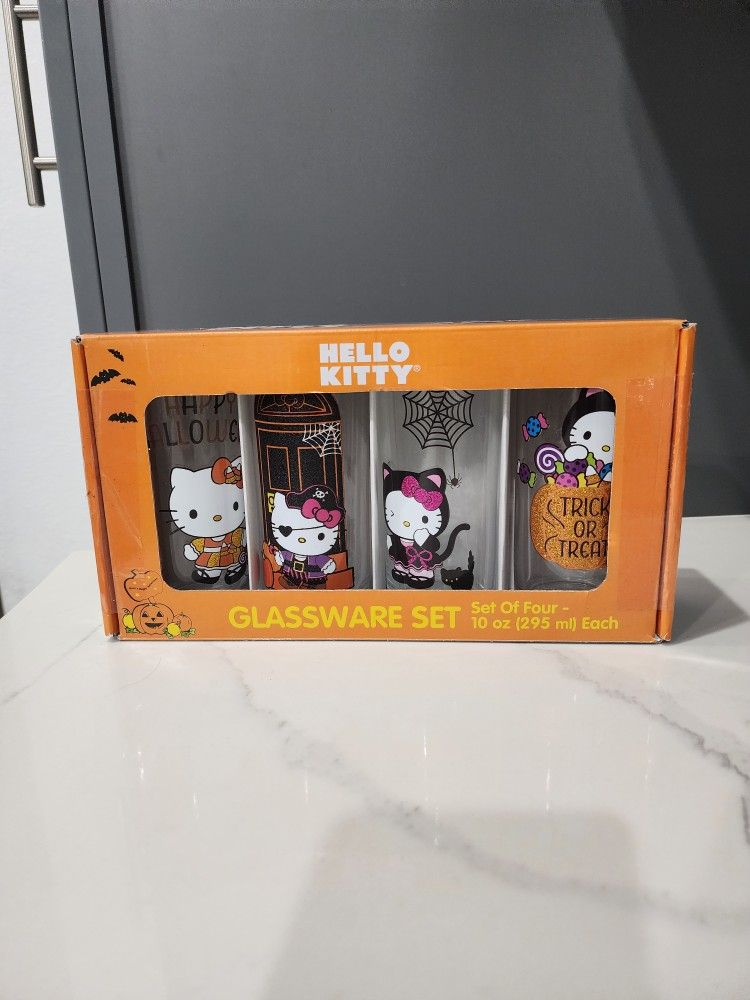 Hello Kitty Halloween Glassware Set