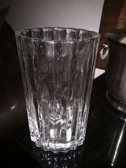 Heavy crystal flower vase