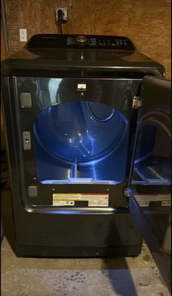 Very nice Samsung Dryer everything work good extra large capacity $275