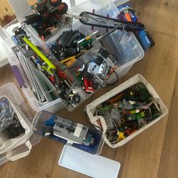 So Many Technic Legos