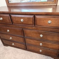 Bedroom Dresser Set