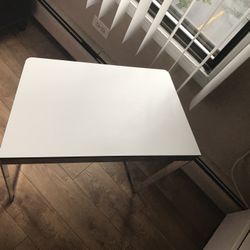 Laptop desk